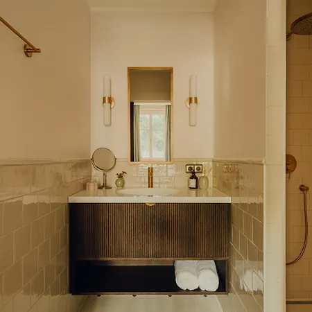 Design Zum Hirschen Apartmanhotel 4*