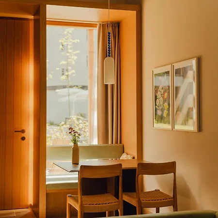 Design Zum Hirschen 4*