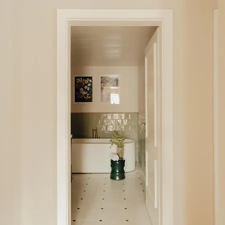 Design Zum Hirschen Апарт-отель